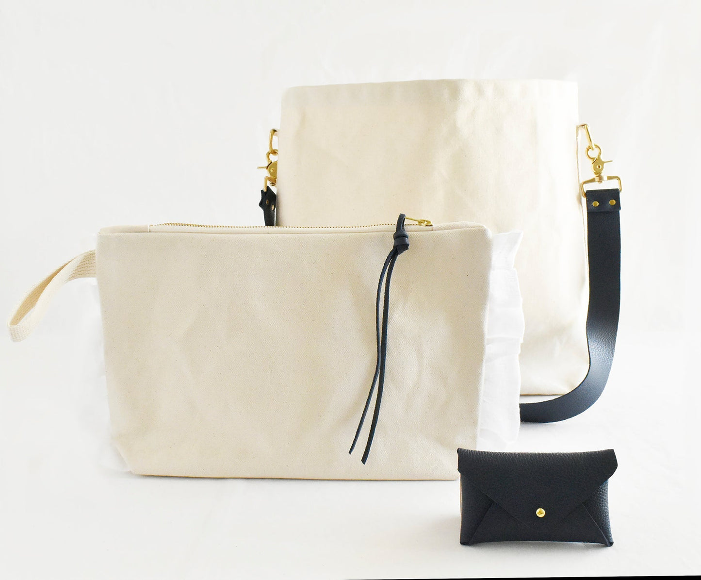 Ruffle Cotton Zipper Pouch- Navy & Black Leather Pull