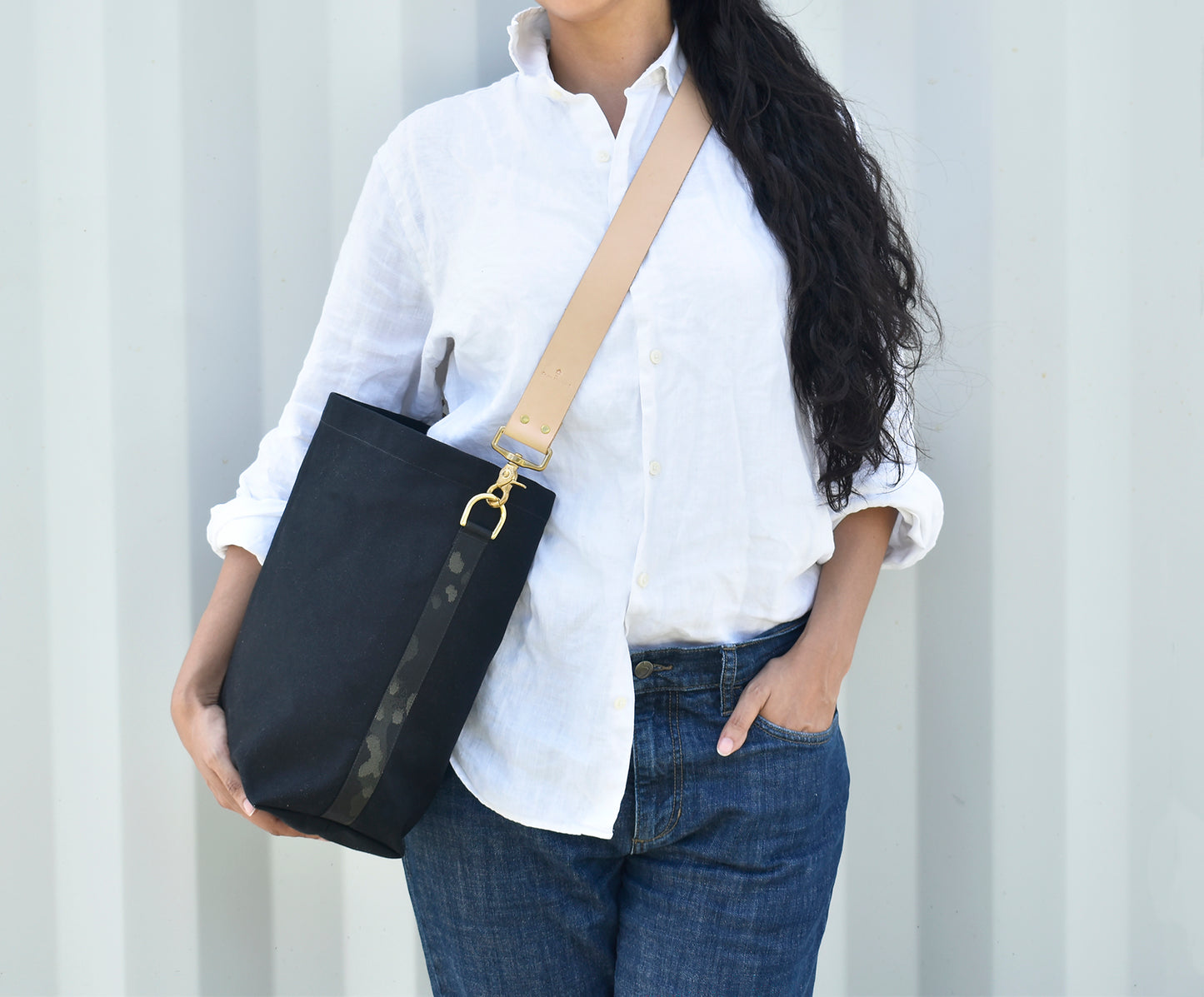 Tote Bag Black- Leather Strap Tan