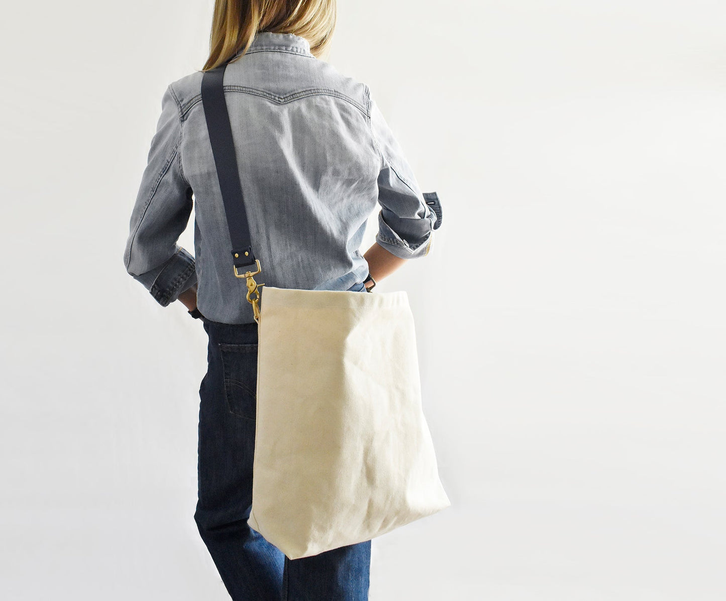 Tote Bag Ivory- Leather Strap Navy/Black