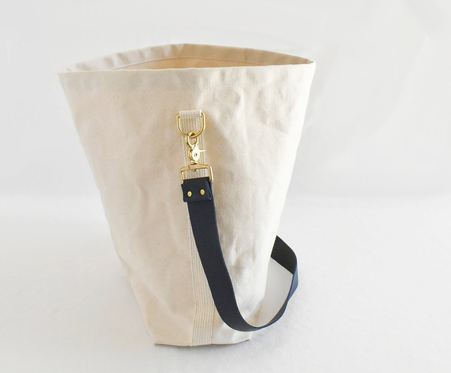 Tote Bag Ivory- Leather Strap Navy/Black