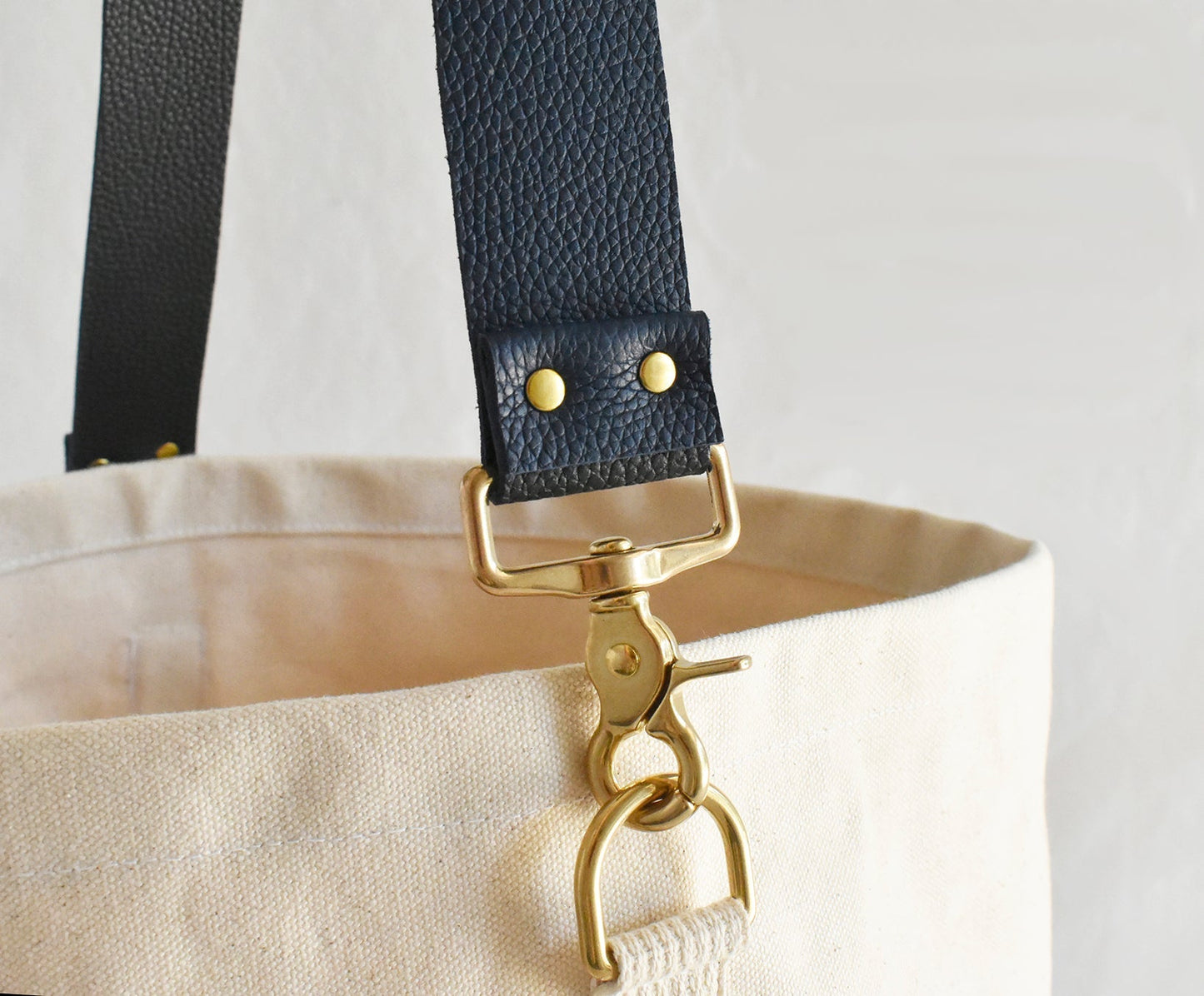 Tote Bag Ivory- Leather Strap Navy/Black